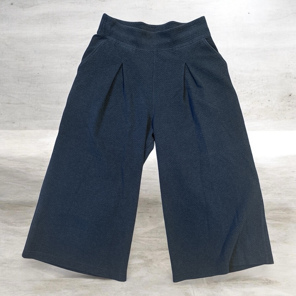 🖤 Lululemon Dark Charcoal Gray Wide Leg Cropped Pants Sz 6 | MSRP $118